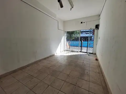 Local en Alquiler en Villa del Parque, $ 500.000