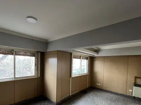 Departamento en Alquiler en Caseros, $ 900.000
