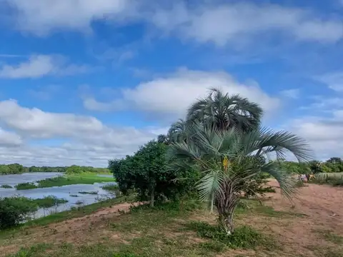 CAMPO EN VENTA, RESERVA ISORO CON SALIDA AL RIO 