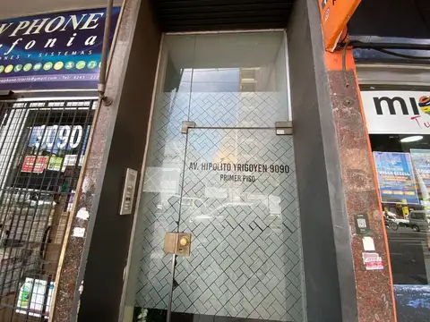 Oficina en Alquiler en Lomas De Zamora, $ 500.000