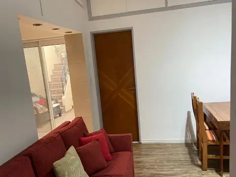 Depto Tipo Casa en Venta con 1 cocheras