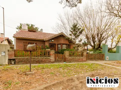 Chalet en Barrio Tranquilo - C972