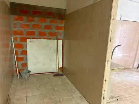 Avenida Vélez Sarsfield 300, Piso pb