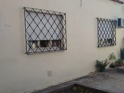 Depto Tipo Casa en Venta en Lanús Este, USD 63.000
