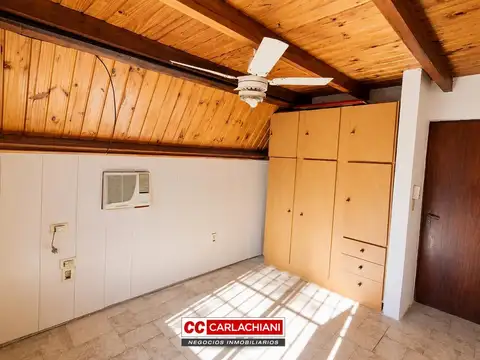 Casa 5 ambientes con 2 baños