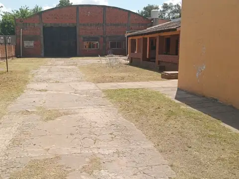 VENTA GALPON CON LOCAL Y CASA MORENO