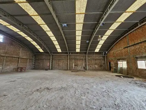 VENTA GALPON CON LOCAL Y CASA MORENO