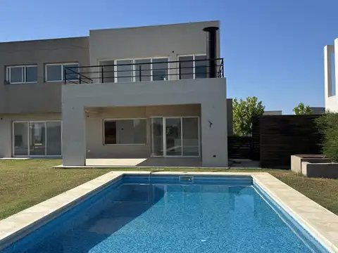 Casa al lago EL Cantón