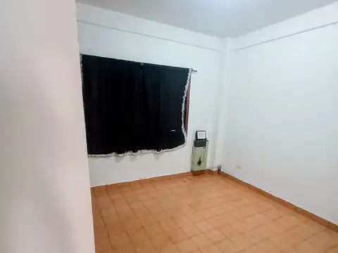 Depto Tipo Casa en Alquiler con 1 cocheras