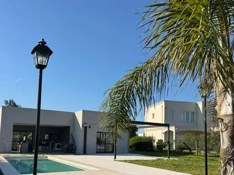 Alquiler anual Casa en Area 2 Golf San Sebastian - 4 ambientes