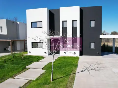 Casa  en Venta en Puertos del Lago, Acacias