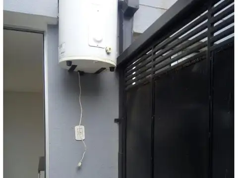 Depto Tipo Casa 2 ambientes con 1 baño