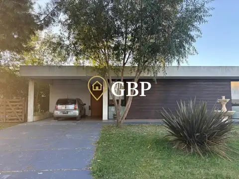 Casa en venta en Canning Barrio La Alameda