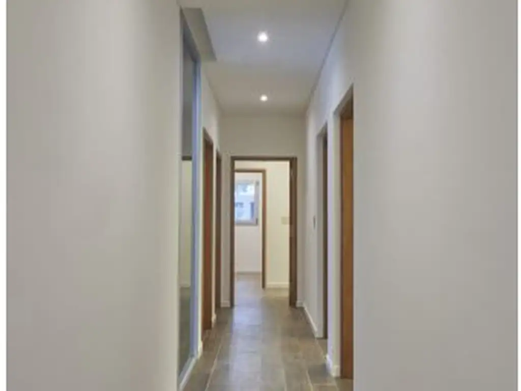 CASA DE 3 DORMITORIOS CON COCHERA, GALERÍA Y PISCINA - Foto 50