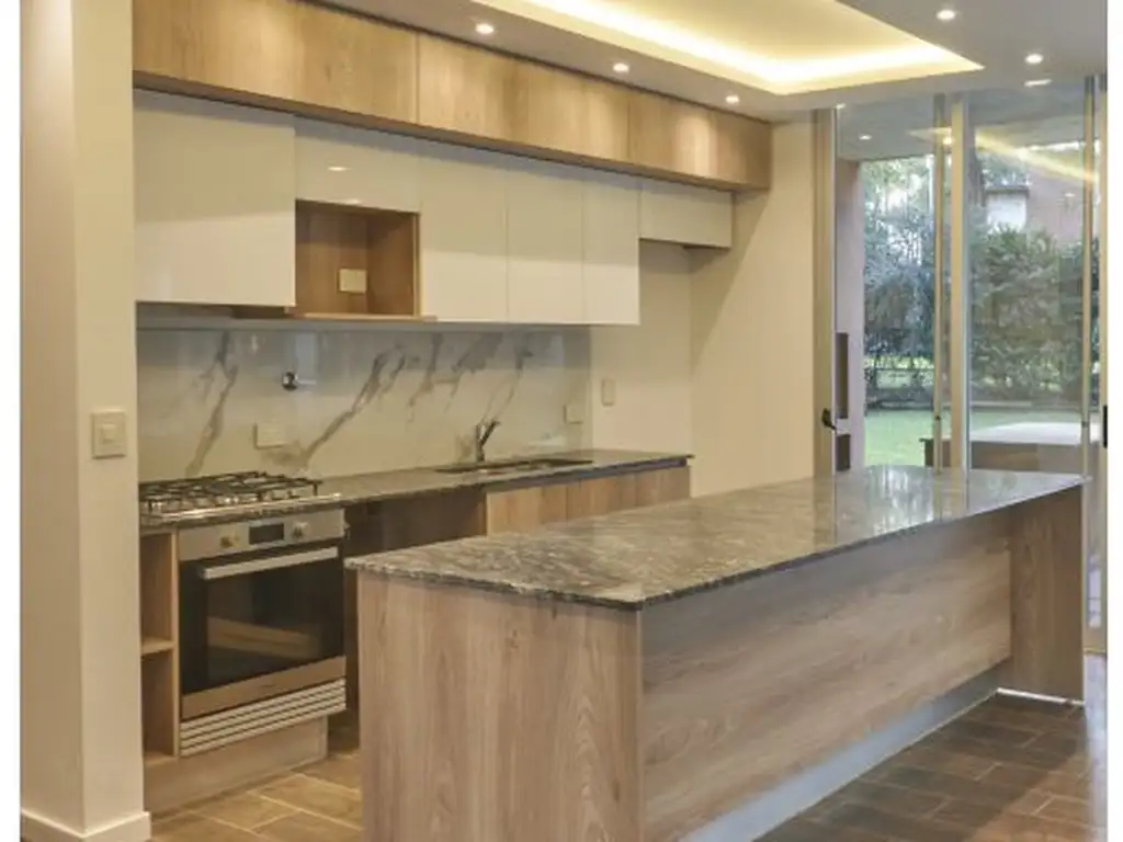 CASA DE 3 DORMITORIOS CON COCHERA, GALERÍA Y PISCINA - Foto 58