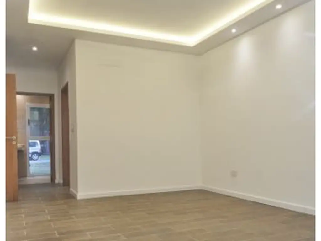 CASA DE 3 DORMITORIOS CON COCHERA, GALERÍA Y PISCINA - Foto 14