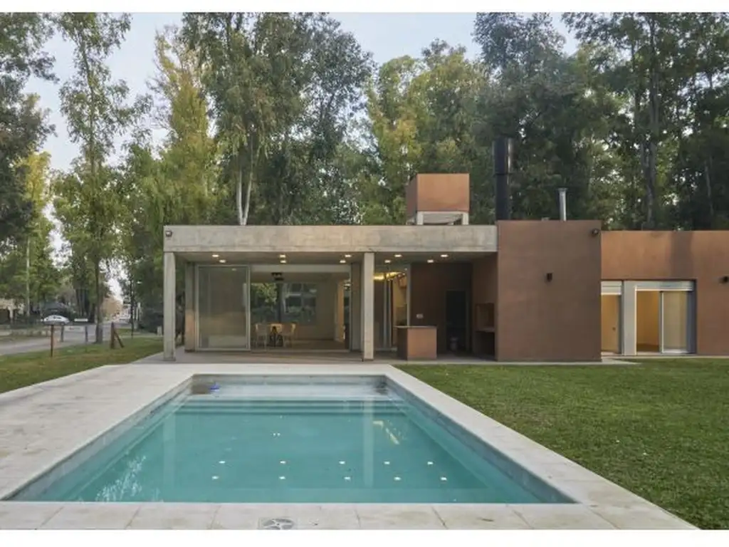 CASA DE 3 DORMITORIOS CON COCHERA, GALERÍA Y PISCINA - Foto 31