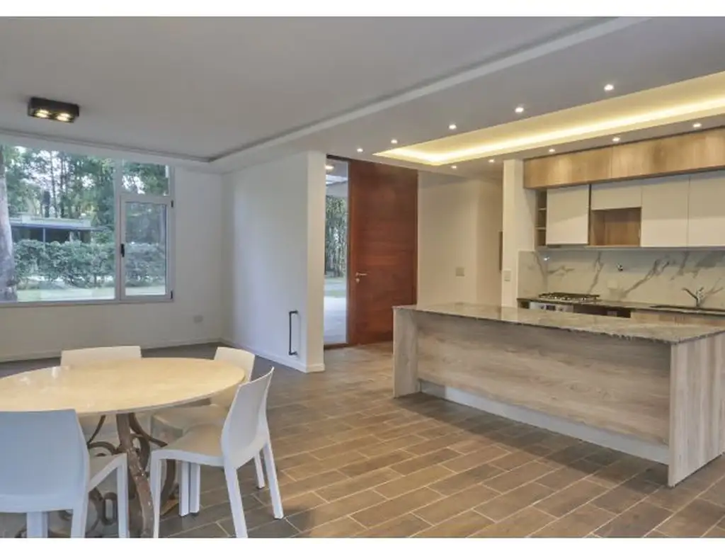 CASA DE 3 DORMITORIOS CON COCHERA, GALERÍA Y PISCINA - Foto 52