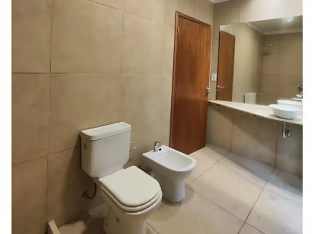 CASA DE 3 DORMITORIOS CON COCHERA, GALERÍA Y PISCINA - Foto 40