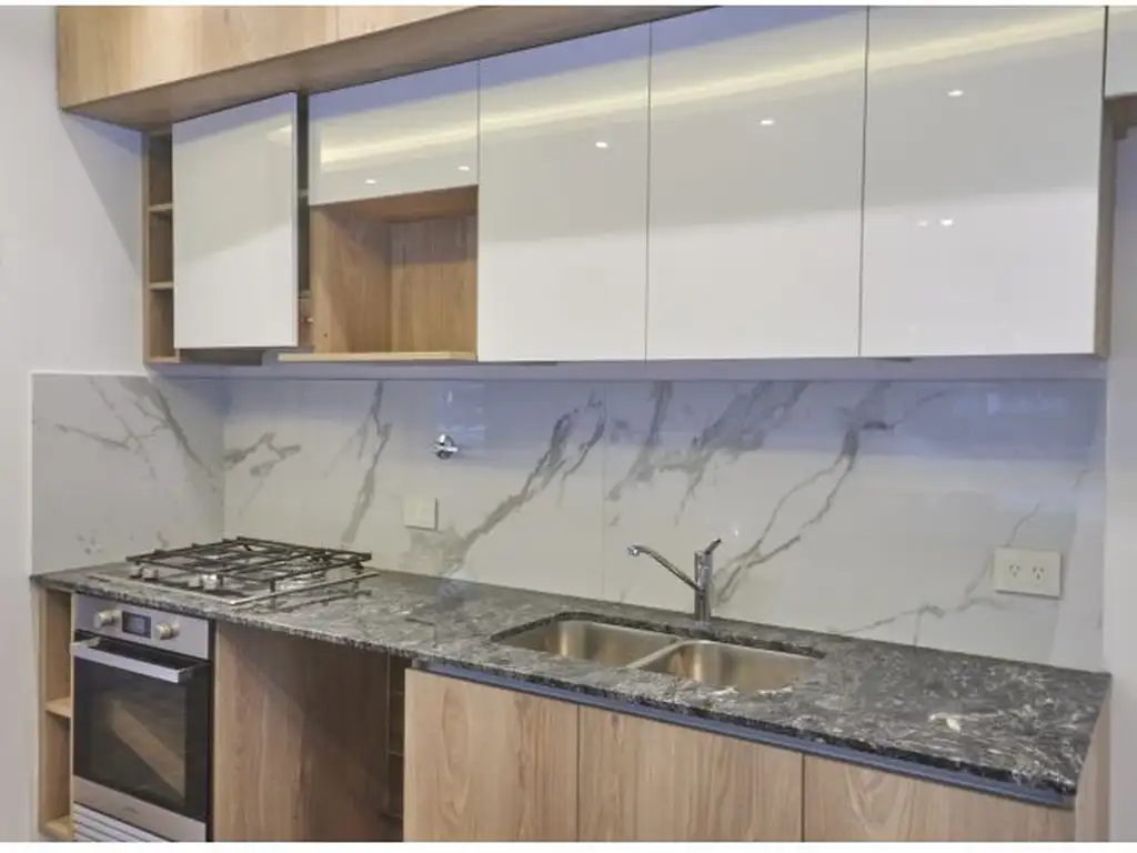 CASA DE 3 DORMITORIOS CON COCHERA, GALERÍA Y PISCINA - Foto 62