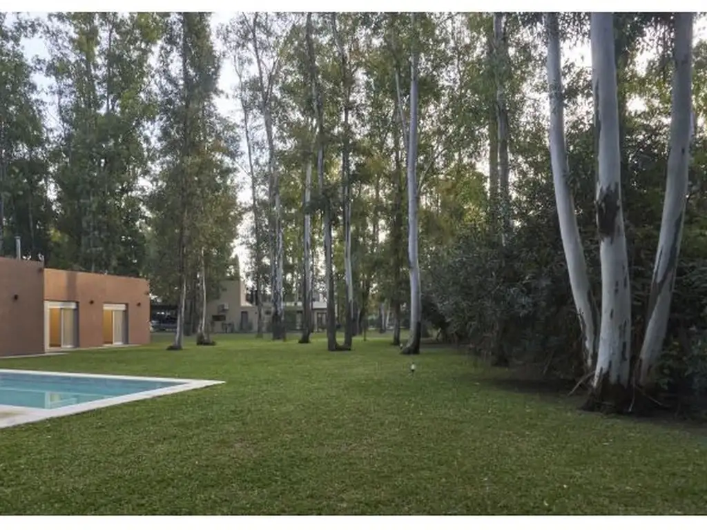 CASA DE 3 DORMITORIOS CON COCHERA, GALERÍA Y PISCINA - Foto 30