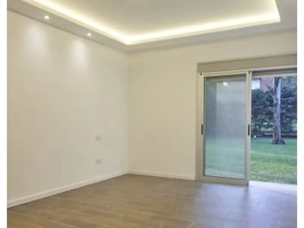 CASA DE 3 DORMITORIOS CON COCHERA, GALERÍA Y PISCINA - Foto 15