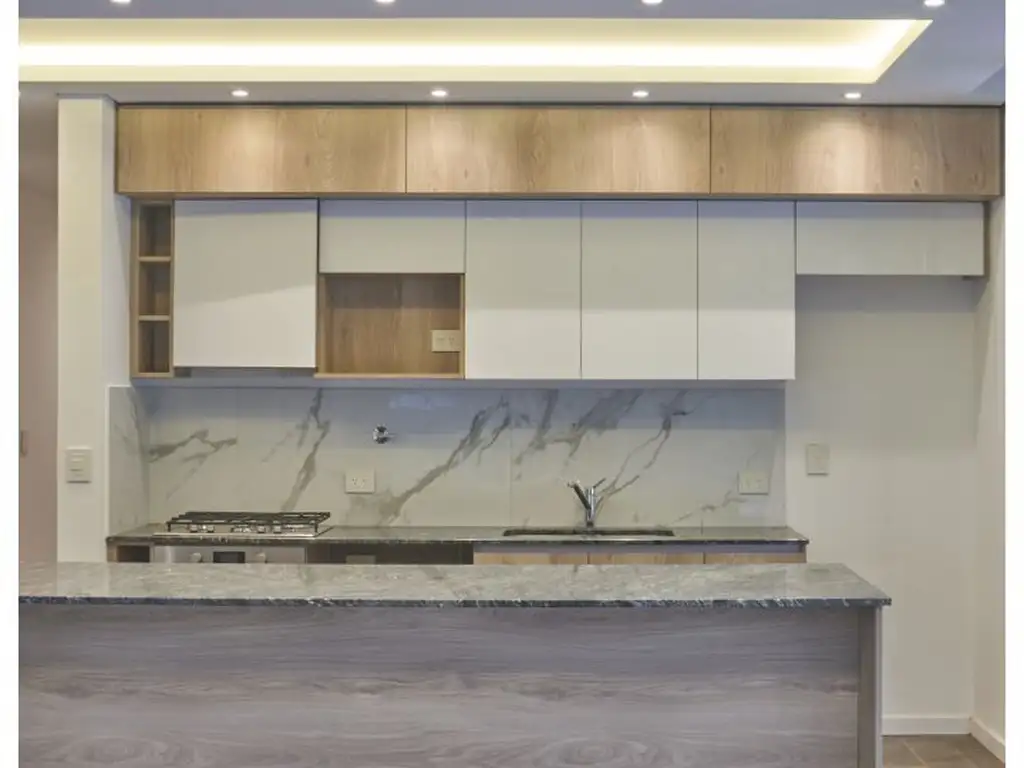 CASA DE 3 DORMITORIOS CON COCHERA, GALERÍA Y PISCINA - Foto 55