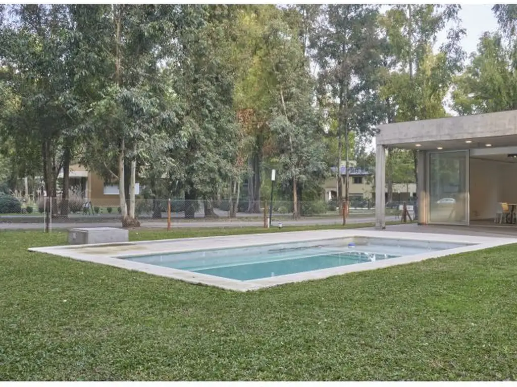 CASA DE 3 DORMITORIOS CON COCHERA, GALERÍA Y PISCINA - Foto 20