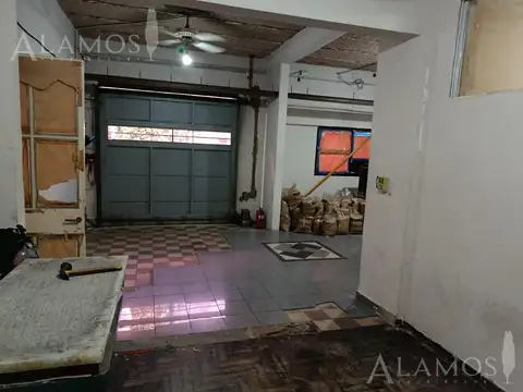Local en Alquiler en Villa Sarmiento, $ 790.000