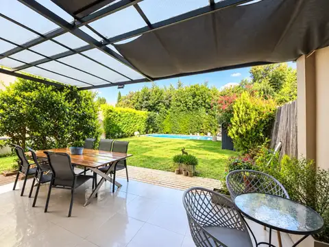 CASA EN VENTA EN PILAR