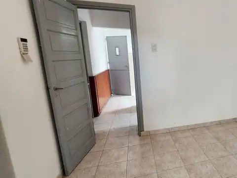 Depto Tipo Casa en Venta en Temperley, USD 70.000