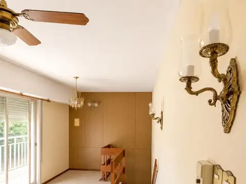 Casa 6 ambientes con 1 baño
