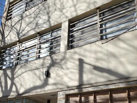 VENTA DE EDIFICIO ENTERO CON ASCENSOR EN CABALLITO