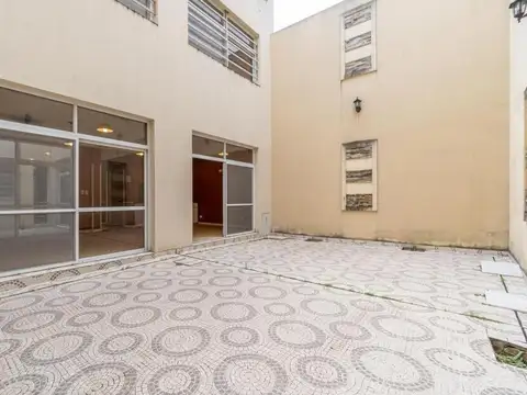 VENTA DE EDIFICIO ENTERO CON ASCENSOR EN CABALLITO