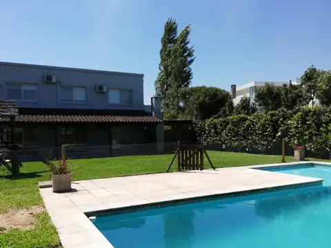 Casa en San Isidro Labrador. Villanueva.