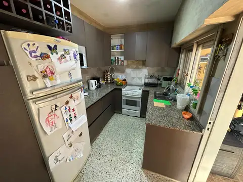 Depto Tipo Casa 6 ambientes con 2 baños