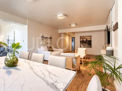 Departamento en venta c/ cochera en Puerto Madero