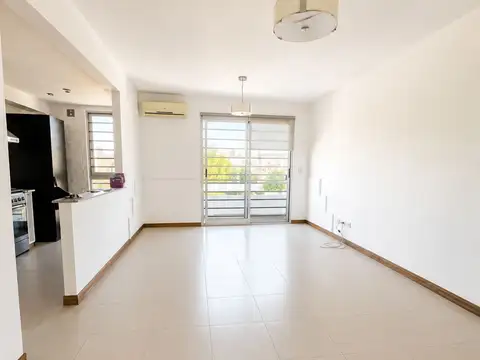 DEPARTAMENTO 3 AMB CON BALCON Y COCHERA