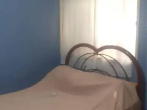 Casa 5 ambientes con 1 baño