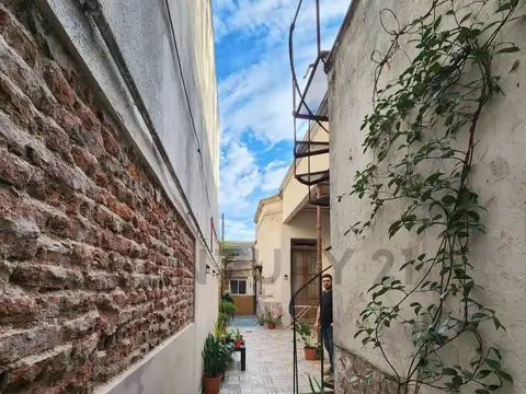 Loyola 1000, Piso 0