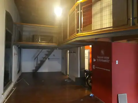 Local en Venta 40 años