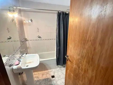 Departamento en Alquiler en Guemes, $ 800.000