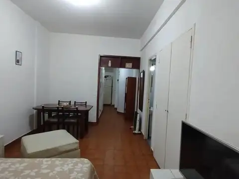 Borges 2400, Piso 1