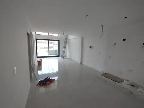 Juan Carlos Cruz 1800, Piso 5