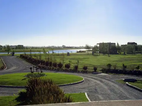 Ruta 2  e/ 71 y 72 100