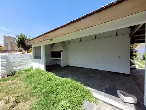 Casa en Alquiler de 4 dormitorios