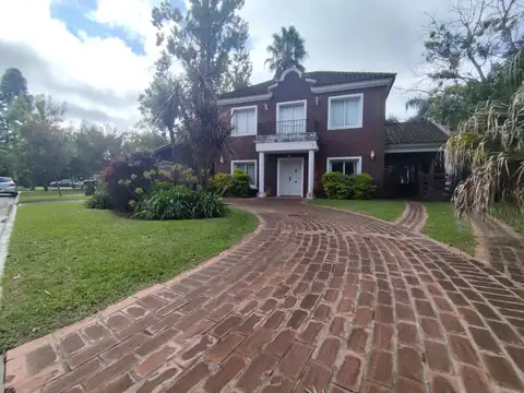 VENTA CASA 5 AMBIENTES LA REJA BARRIO CERRADO 