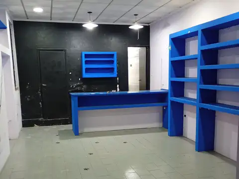 Local en Alquiler en Floresta Sur, $ 650.000