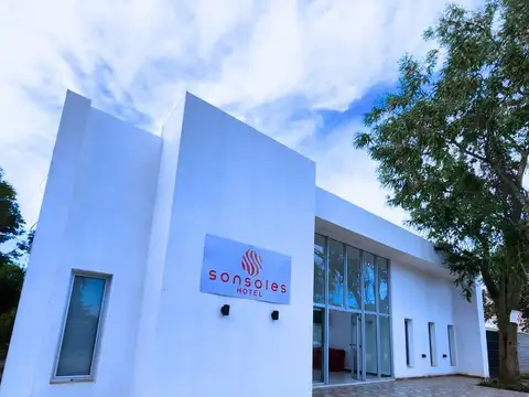 Hotel en Venta en Paso de la Patria, USD 500.000