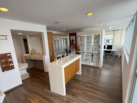 Oficina 3 ambientes con 1 baño